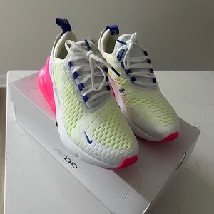 Nike Women's Airmax 270